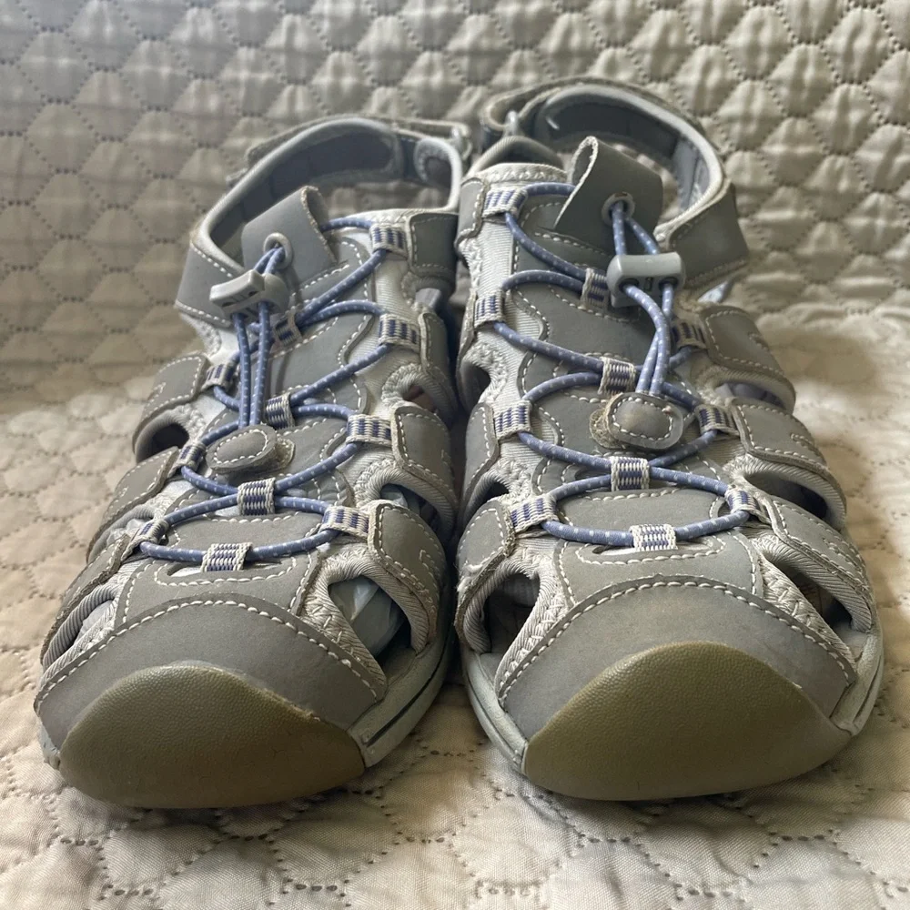 Khombu Gray and Blue Women's Sandals